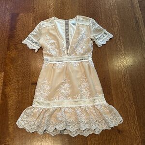 Saylor cream and white beach cover up. Size Small.